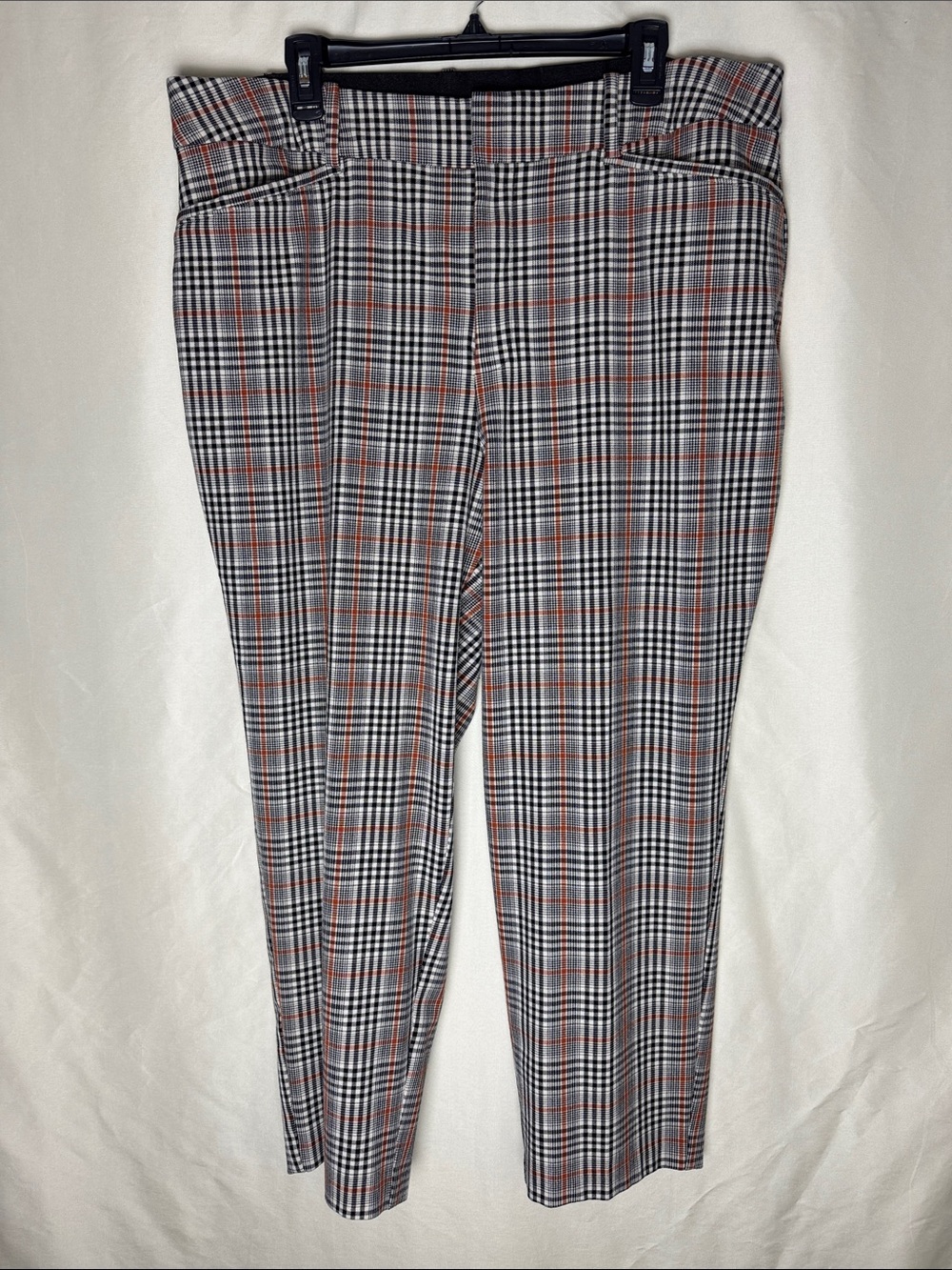 Ava & Viv Black, White & Orange Plaid Cropped Ankle Pants